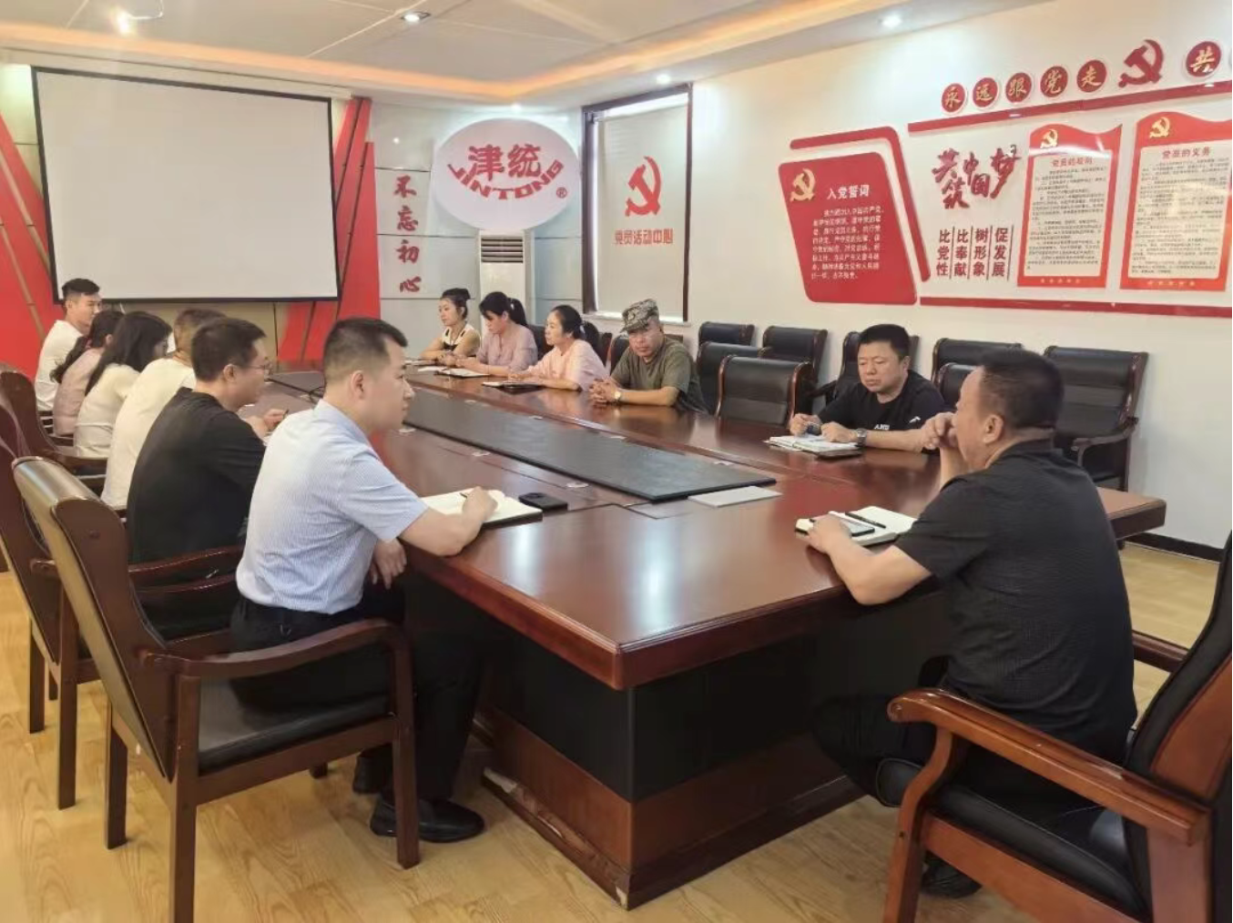 以汛为令 严防死守！公司抓实防汛部署+现场巡查双重防线